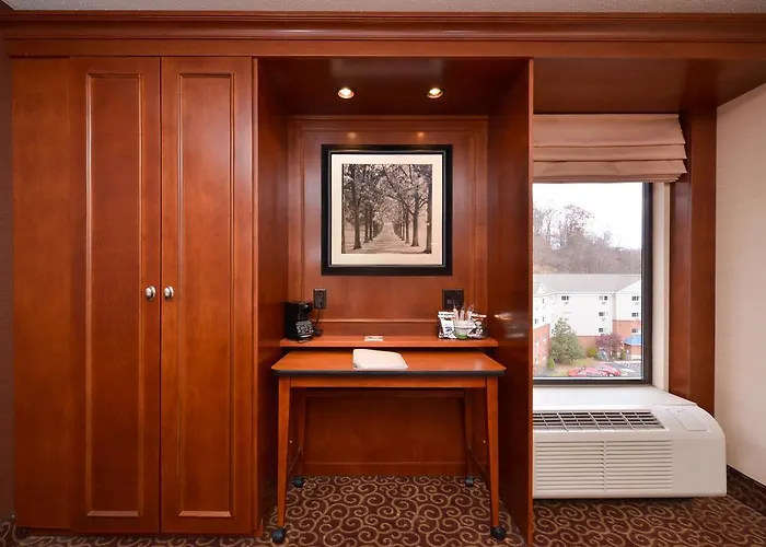 Mcknight Hotel